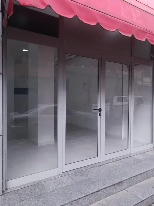 Store to rent Center (Tirana - city) 3