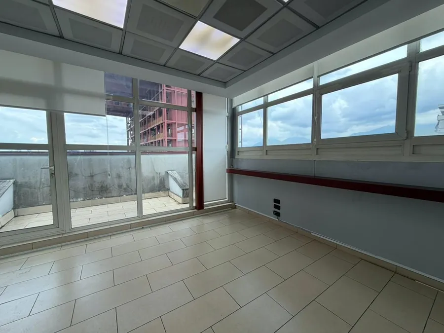 Office to rent Kavaja Str (Tirana - city)