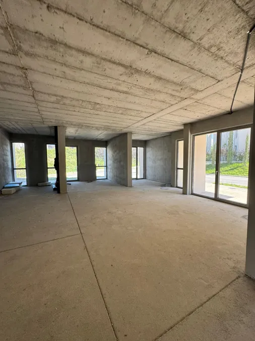Business building to rent Dry Lake - Botanical Garden - Zoo (Tirana - city)