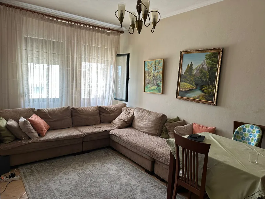 Apartment to rent Myslym Shyri Str. (Tirana - city) 2