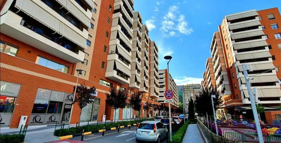 Office to rent Kavaja Str (Tirana - city) 4