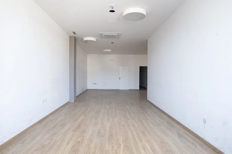 Office to rent Ali Demi (Tirana - city) 3