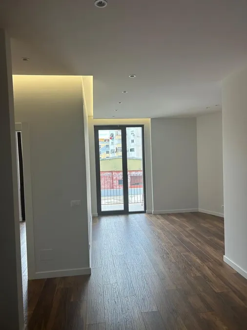 Office to rent Komuna e Parisit - Kristal Center (Tirana - city) 4