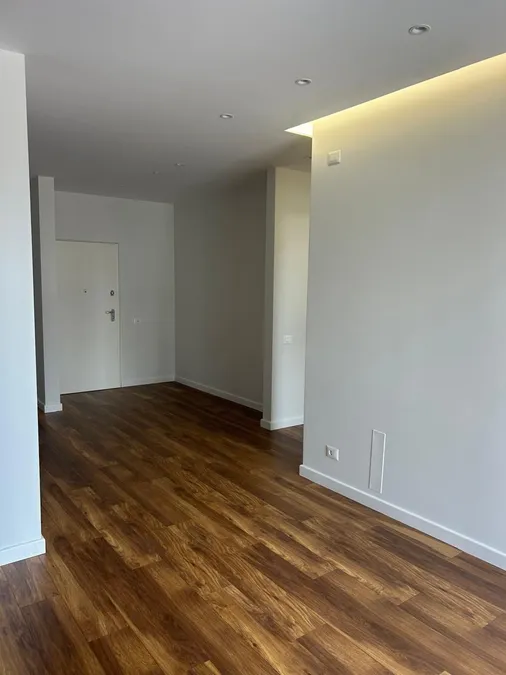Office to rent Komuna e Parisit - Kristal Center (Tirana - city) 3