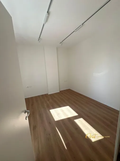 Office to rent New Bazaar - Red School (Tirana - city) 4