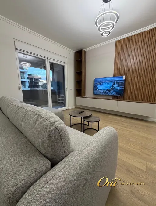 Apartment to rent Komuna e Parisit - Kristal Center (Tirana - city) 2