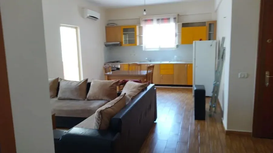 Apartment to rent Komuna e Parisit - Kristal Center (Tirana - city)