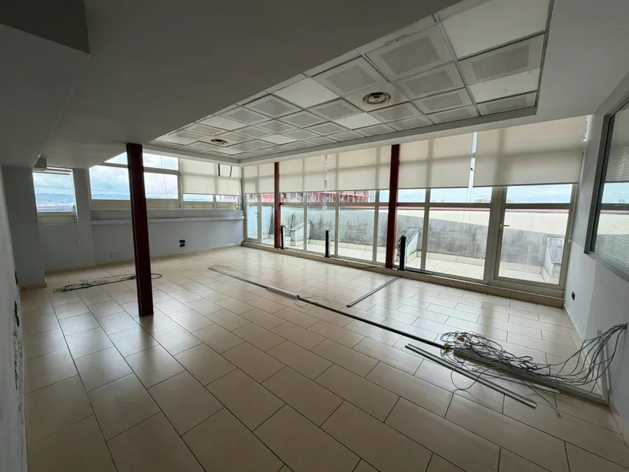 Office to rent Kavaja Str (Tirana - city) 3