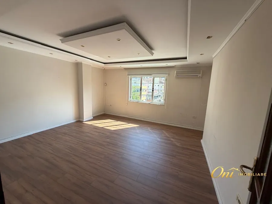Office to rent Wilson Square (Tirana - city) 2