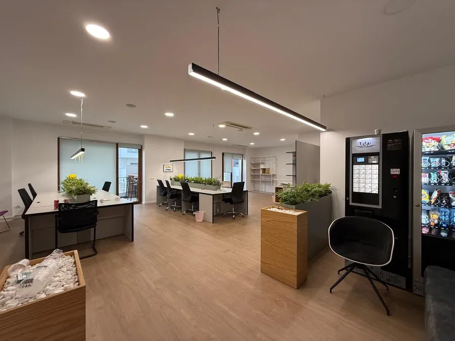 Office to rent Kavaja Str (Tirana - city) 3
