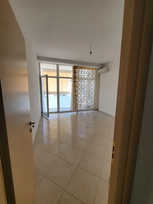 Office to rent Komuna e Parisit - Kristal Center (Tirana - city)