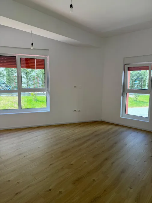 Office to rent Ali Demi (Tirana - city) 4