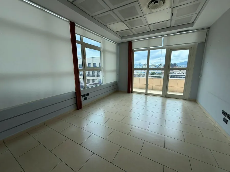 Office to rent Kavaja Str (Tirana - city) 4