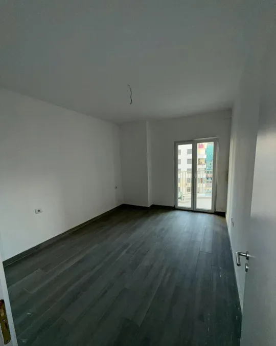 Office to rent Zogu i Zi (Tirana - city)