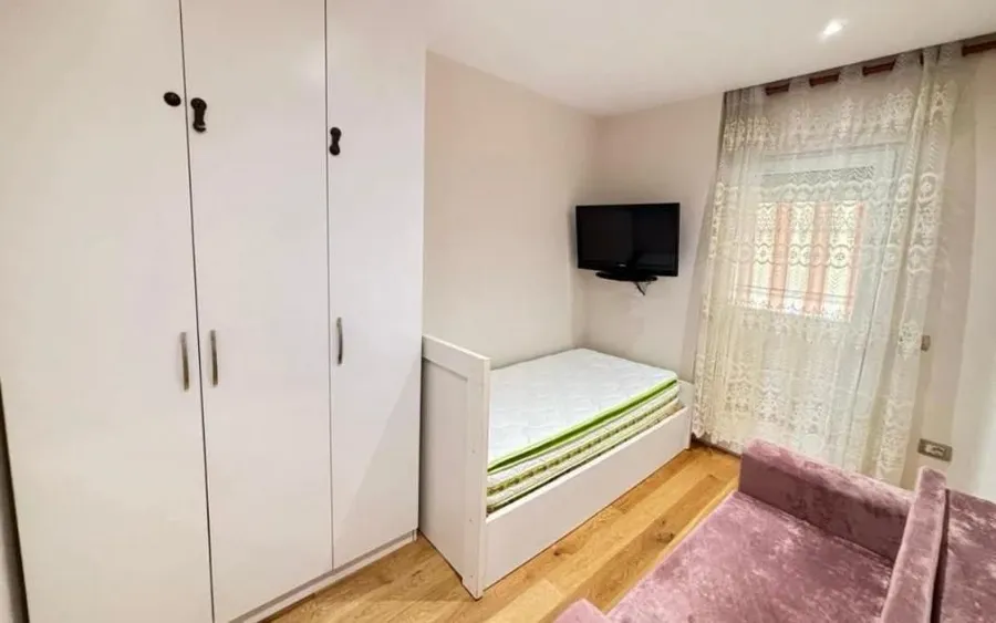 Apartment to rent Center (Tirana - city) 3