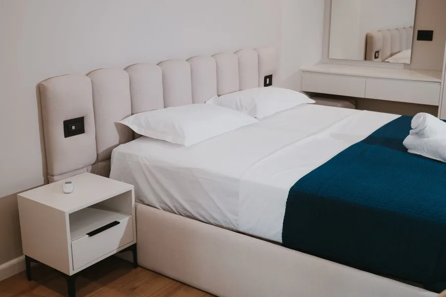 Apartment to rent Myslym Shyri Str. (Tirana - city) 2