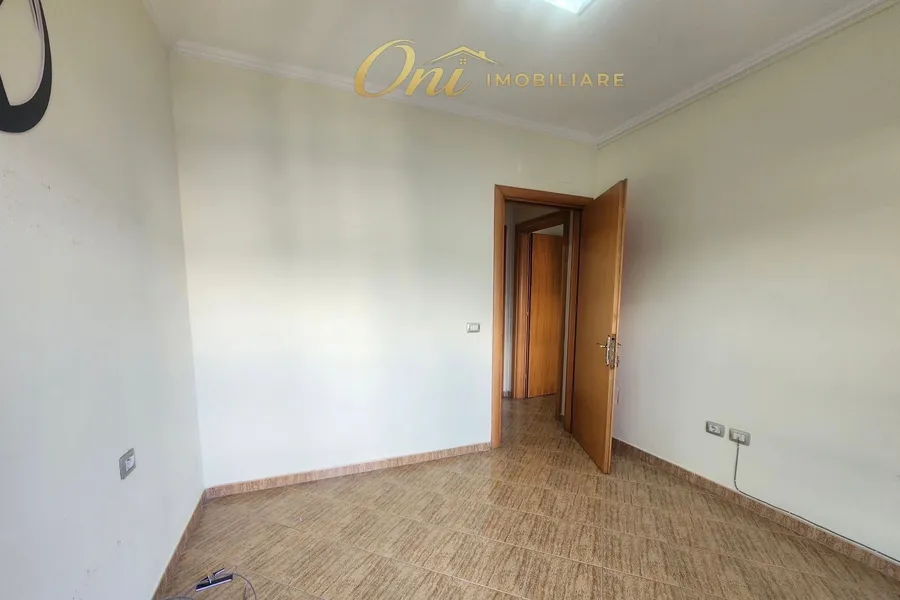 Office to rent Zogu i Zi (Tirana - city) 3
