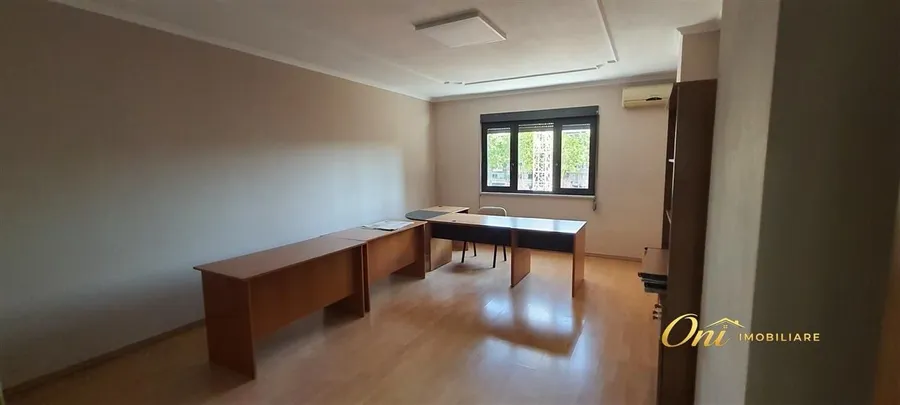 Office to rent Center (Tirana - city) 2