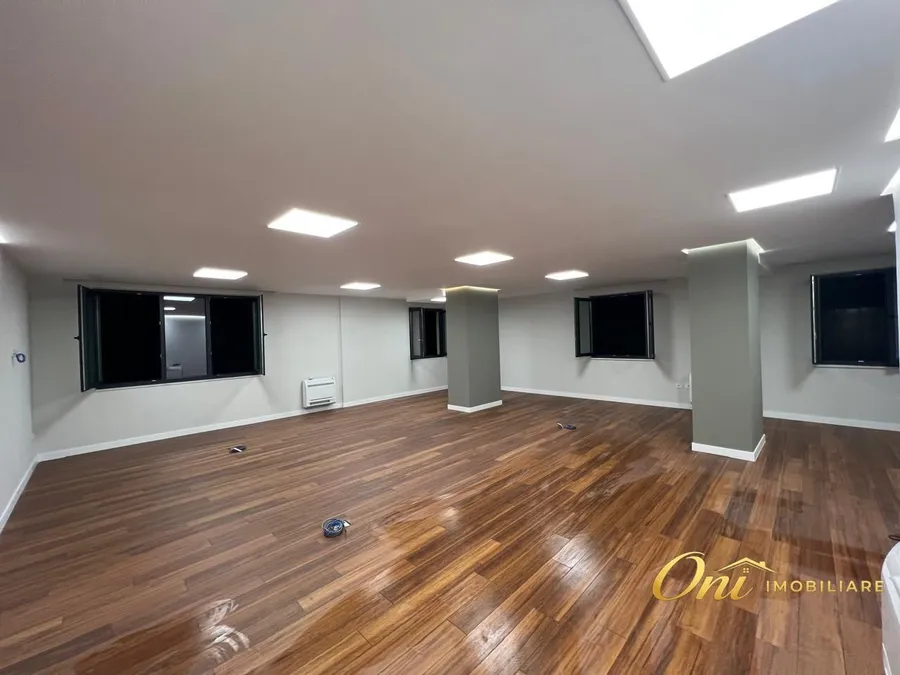 Office to rent Shallvaret - Exhibition - Gjergj Fishta Blvd. (Tirana - city) 3