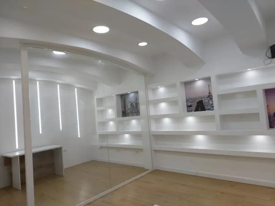 Store to rent Myslym Shyri Str. (Tirana - city)