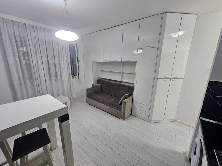 Studio Flat to rent Komuna e Parisit - Kristal Center (Tirana - city) 3