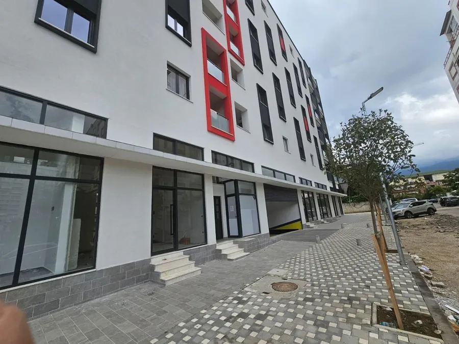 Office to rent Train Station - New Boulevard - Brrake (Tirana - city) 3