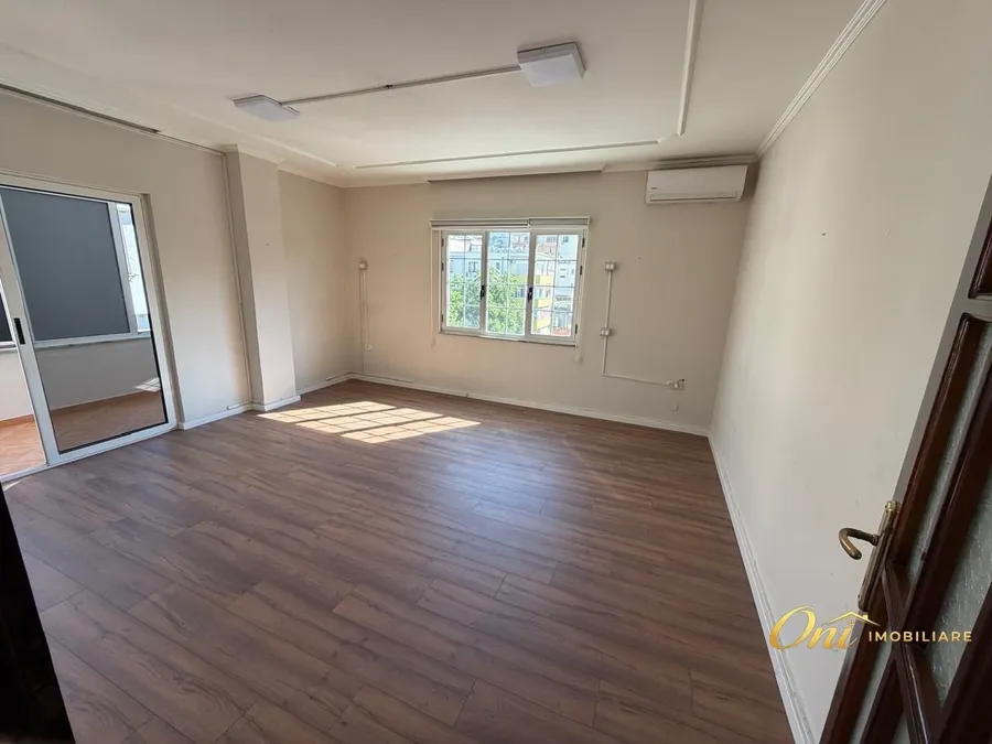 Office to rent Wilson Square (Tirana - city)
