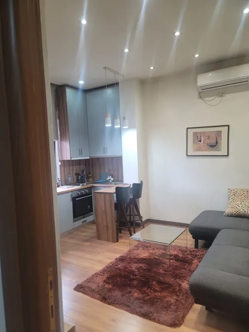 Apartment to rent Center (Tirana - city) 2