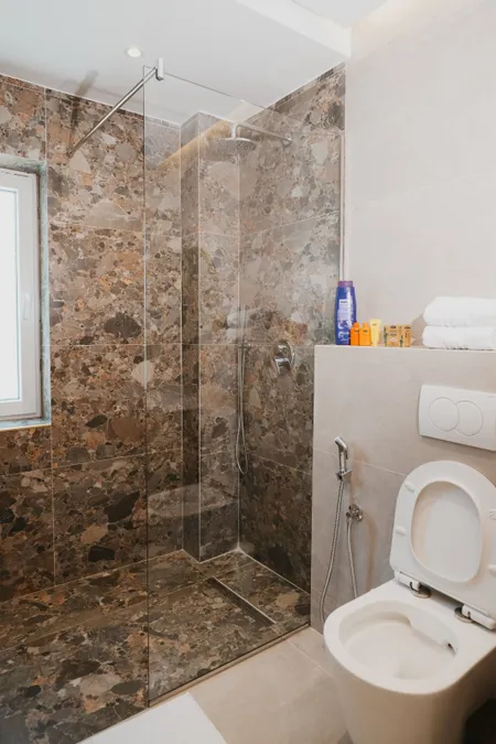 Apartment to rent Myslym Shyri Str. (Tirana - city) 3
