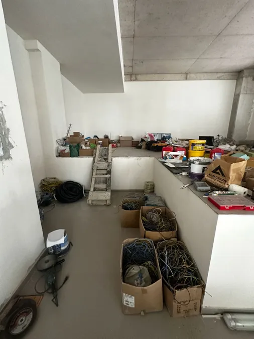 Store to rent Komuna e Parisit - Kristal Center (Tirana - city) 3