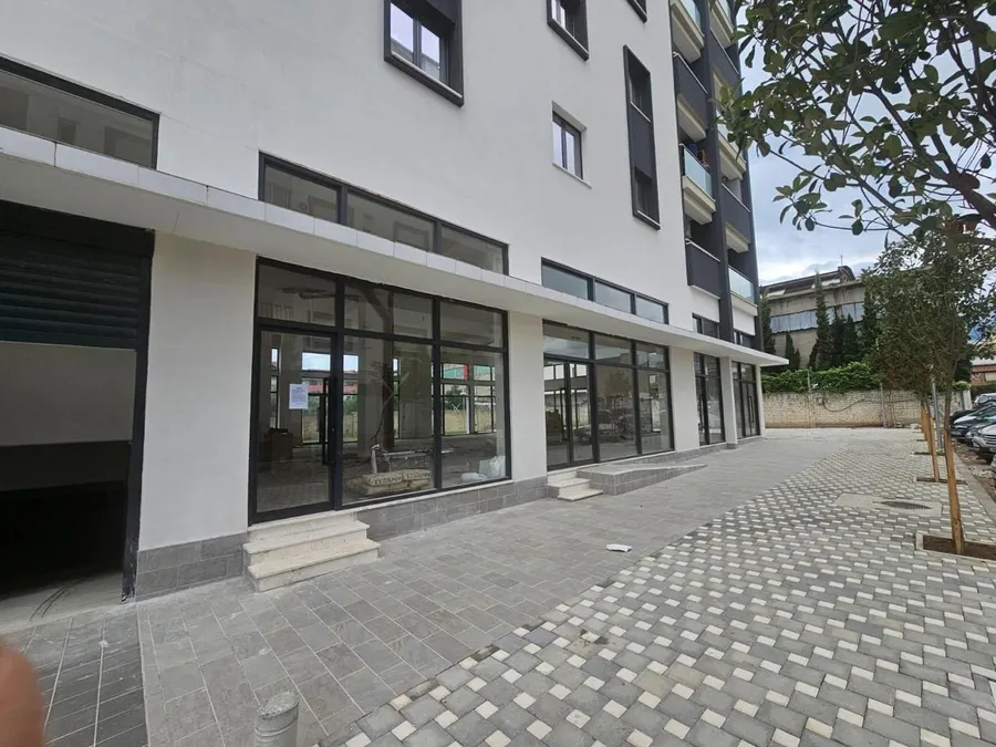 Office to rent Train Station - New Boulevard - Brrake (Tirana - city) 4