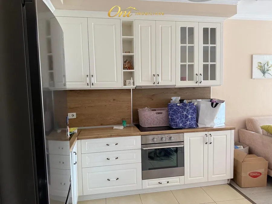 Apartment to rent Komuna e Parisit - Kristal Center (Tirana - city)