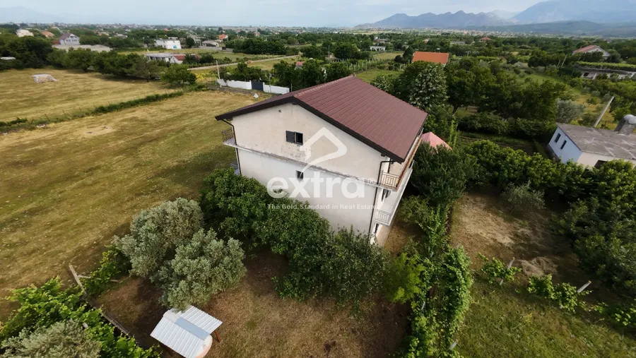 Shitet vile private ne grud shkoder 180k