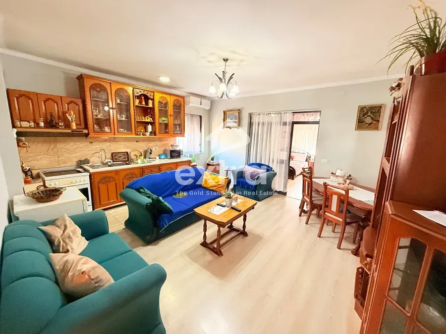 Shitet apartament 2+1 kati 2 prane Kopshtit Tom Ali Mhilli 2