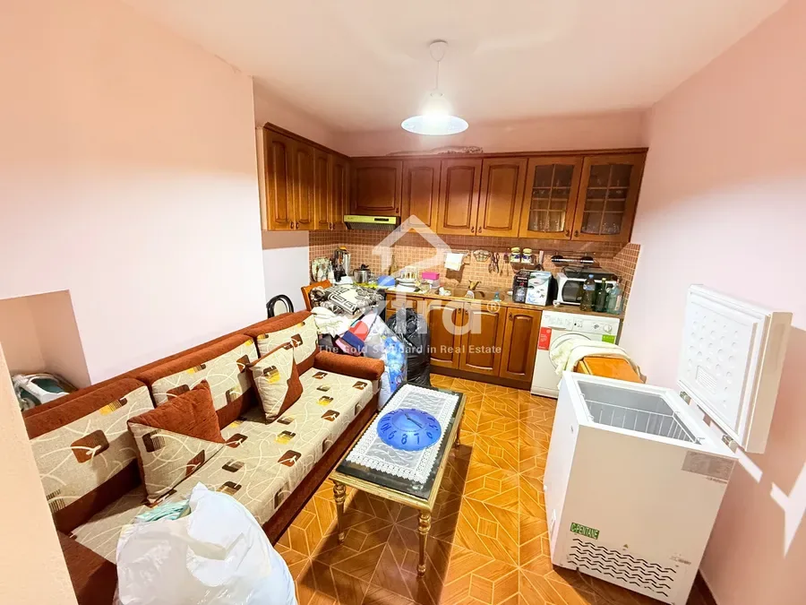 Shitet 2+1 k5 ne ndocej 45.000 € 2