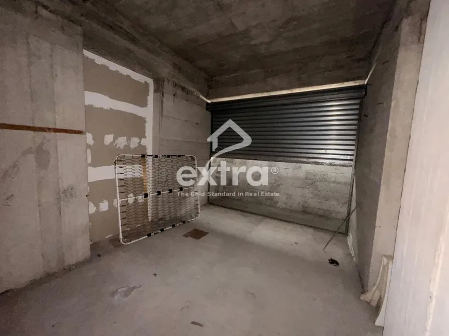 Shitet dyqan kati perdhe ne zdrale 107.000 €