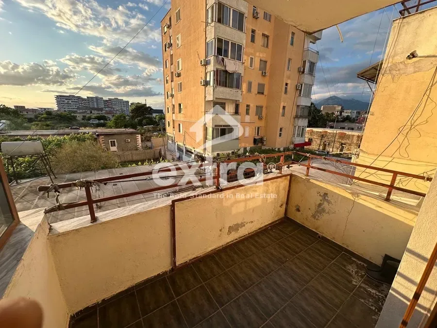 Shitet 1+1 k3 prane spitalit Shkoder 4