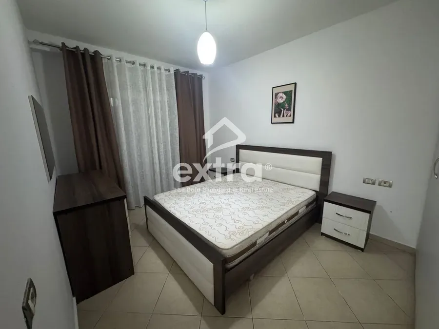Jepet me qira 1+1 k 4 ne bexhisten shkoder 3