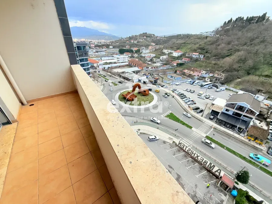 Jepet me qera 2+1 k8 me ashensor Bexhisteni, Shkoder 4