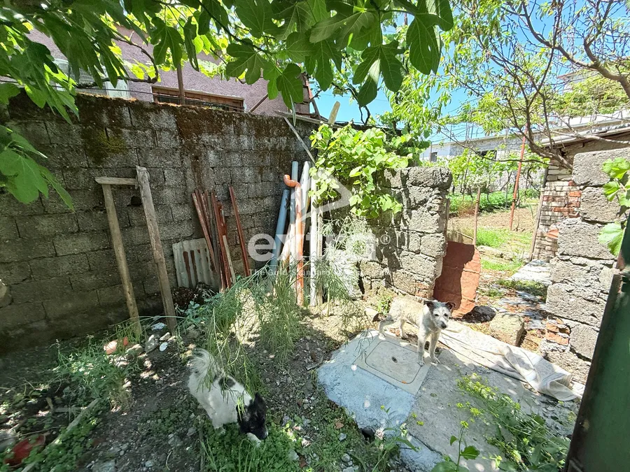 Shitet dyqan prane spitalit shkoder 4
