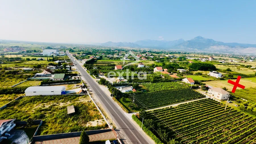 Shitet 6600m2 toke prane Meteor Shtoj 99.000 € 2