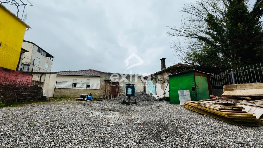 Truall per shitje prane Katedrales , Shkoder 135k 2
