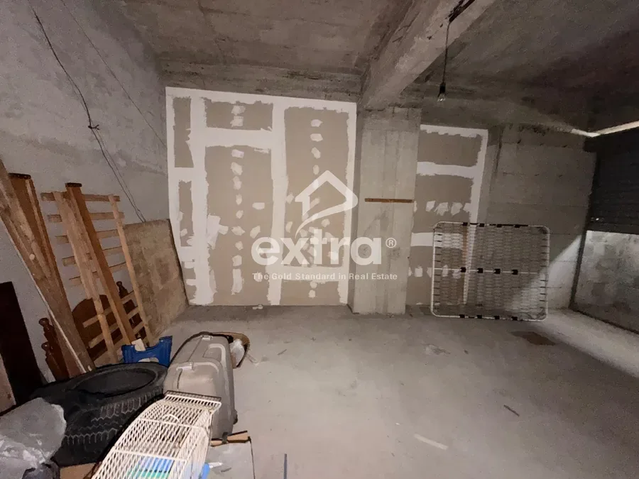 Shitet dyqan kati perdhe ne zdrale 107.000 €