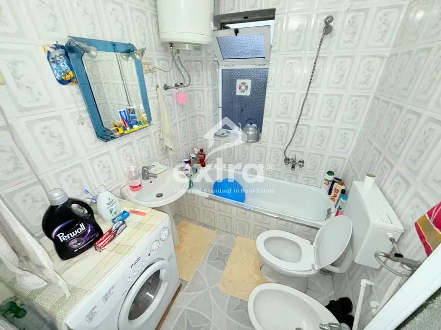 Shitet kati 2 private me 400 m2 toke Bahcallek Shkoder 3