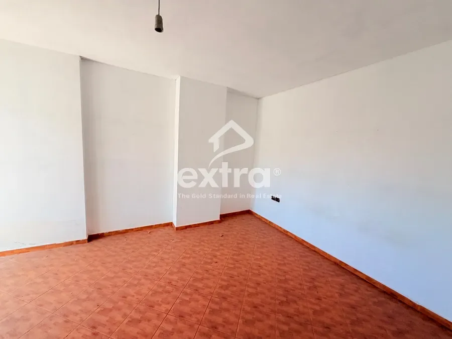 Shitet 1+1 me garazh ne zdrale shkoder