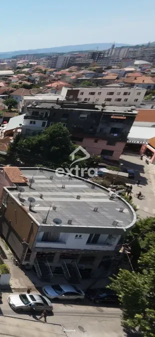 Shitet dyqan prane merkates rus shkoder