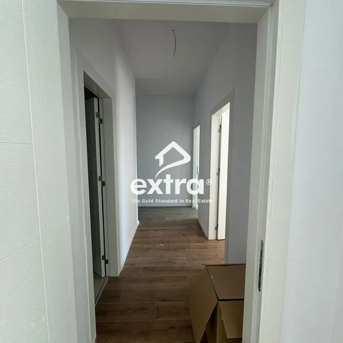 Shitet apartament 2+1+2 Xhamllik, Tirane 3