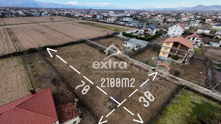 Shitet 2100m2 toke prane 5 herojve Shkoder