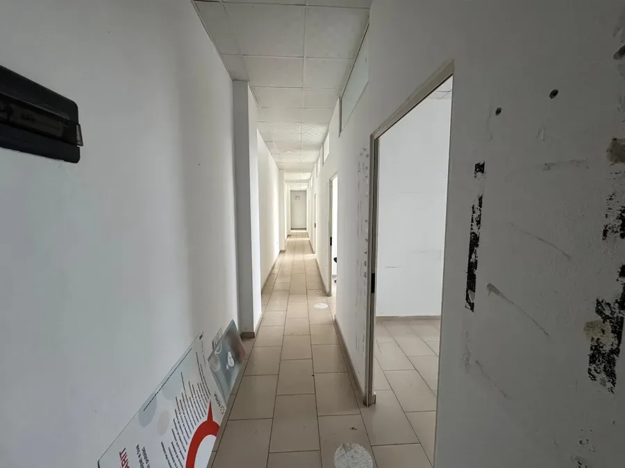 Jepet me qira kati 2 per zyra ose call center