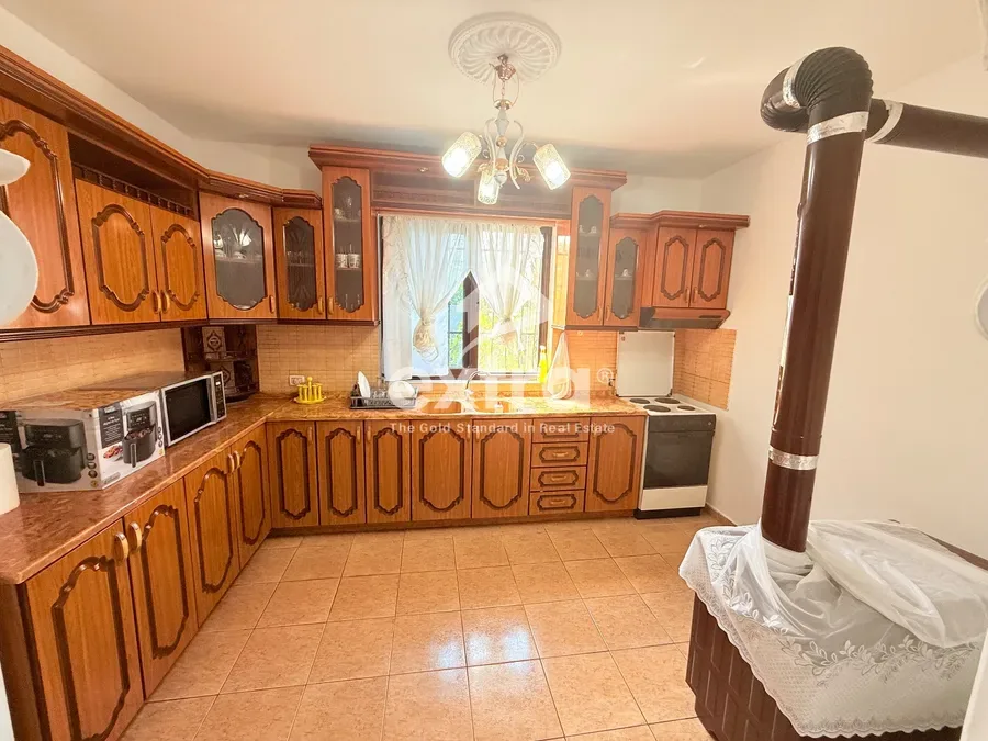 Shitet shtepi private 3+1 ne golem shkoder